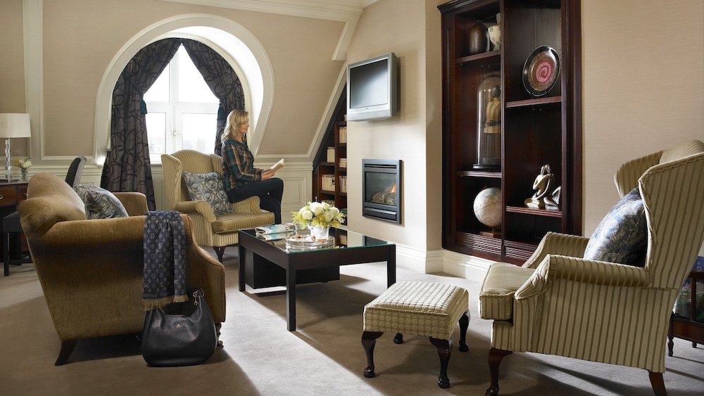 Suite (The Killarney Suite) photo 2