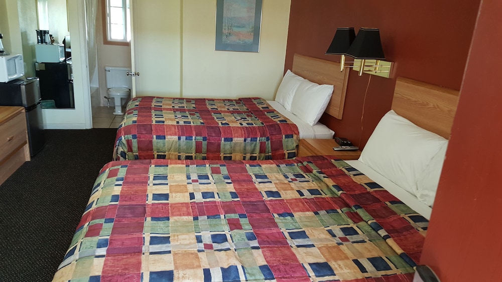 Room, 2 Queen Beds, Non Smoking - Photo 2