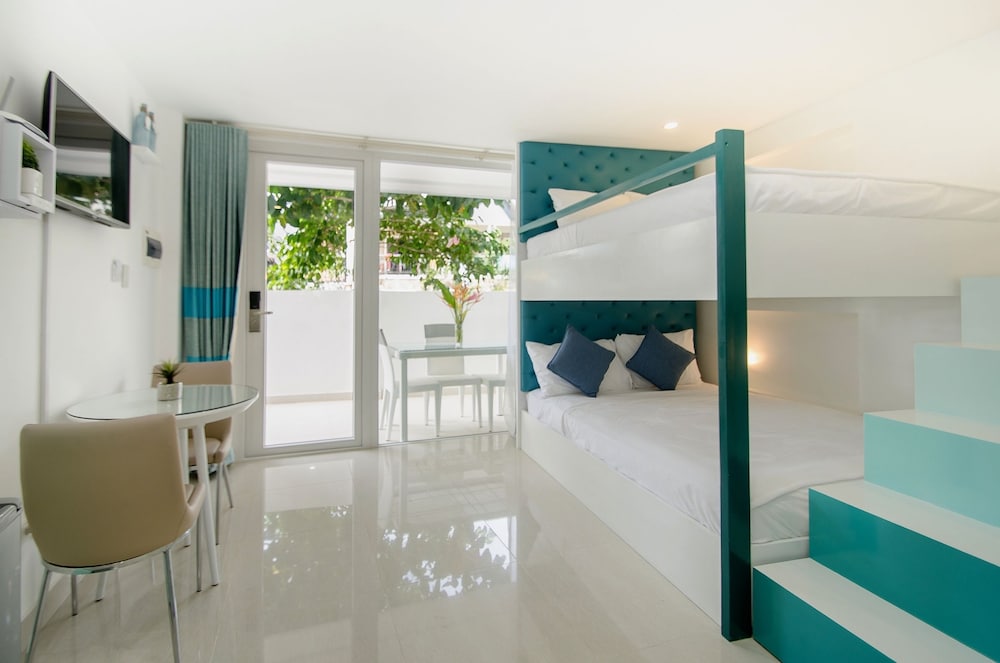 Superior Family Suite photo 3