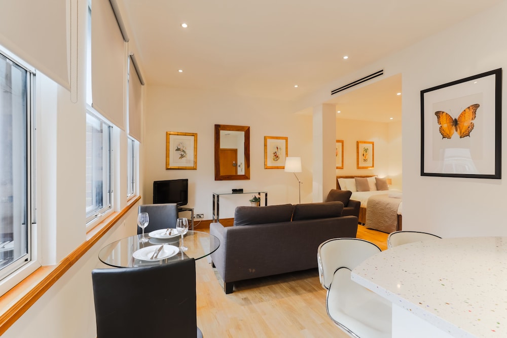 Luxury Studio Suite photo 1