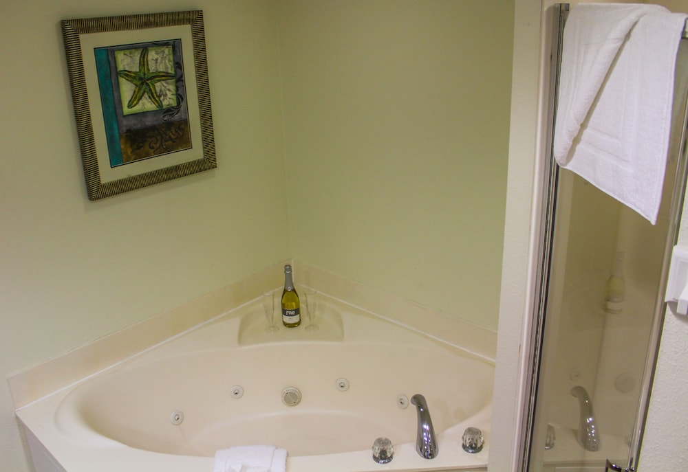 Apartment, 2 Bedrooms, Partial Ocean View - Photo 5