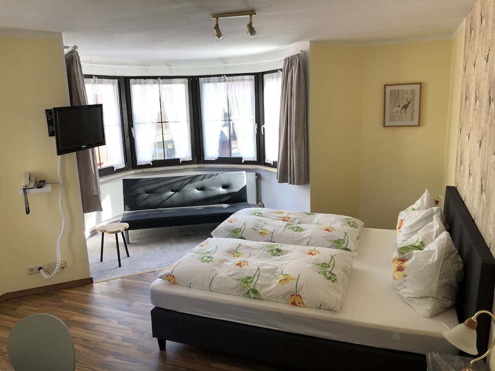 Basic Double or Twin Room photo 1