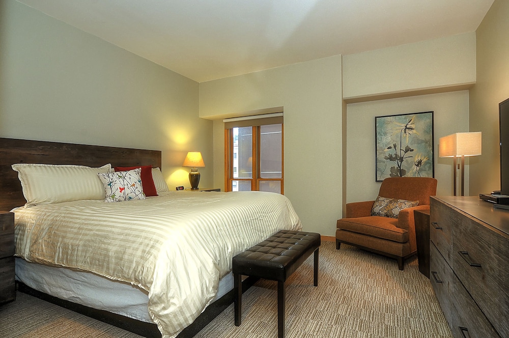 Condo, Multiple Beds (Village Allure with Great View)