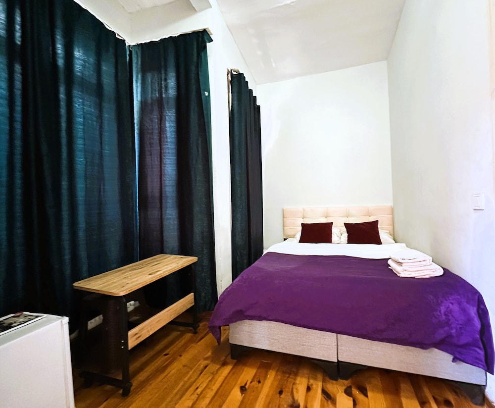 Economy Room photo 3