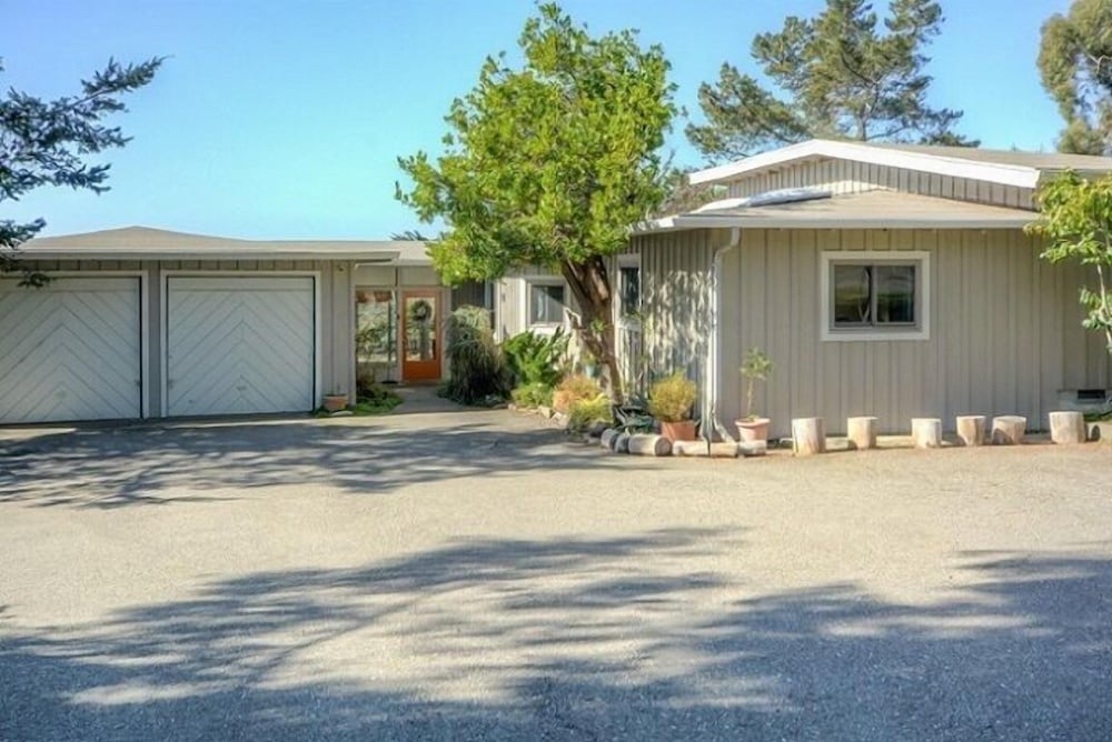 House, 3 Bedrooms photo 2