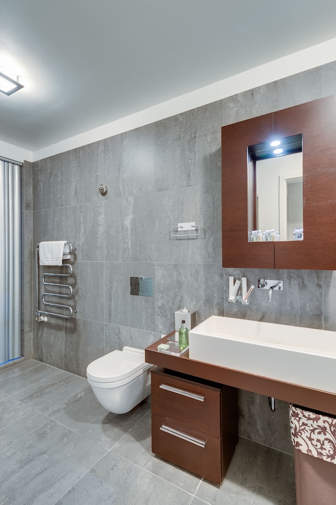 Deluxe Suite, 2 Bedrooms, Balcony photo 3