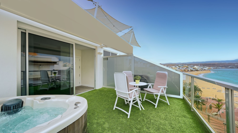 Suite, Terrace (and Jacuzzi)