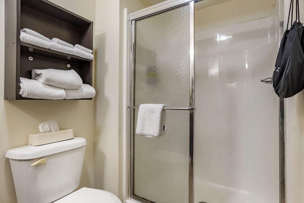 Studio Suite, 1 Queen Bed, Accessible (Communications) - Photo 7