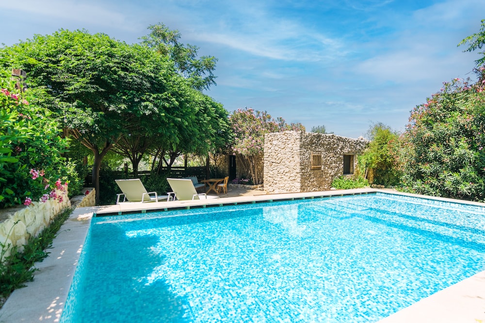 Beit El Seha - Private Garden and Pool photo 1