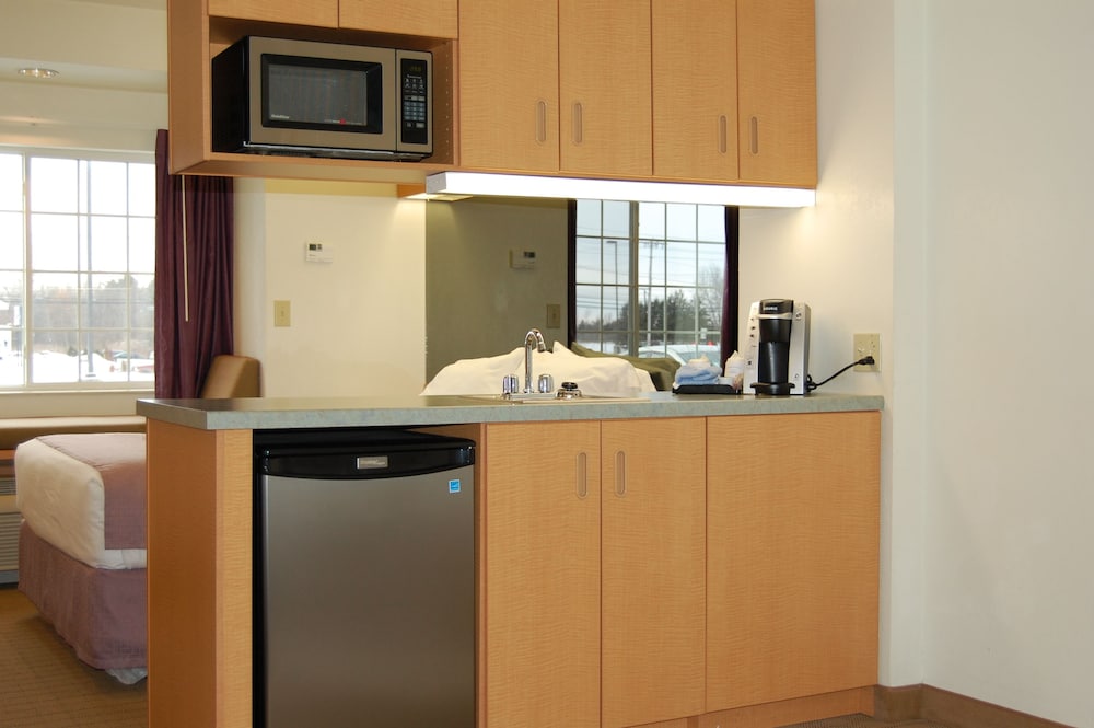 Studio Suite, 1 Queen Bed, Non Smoking - Photo 4