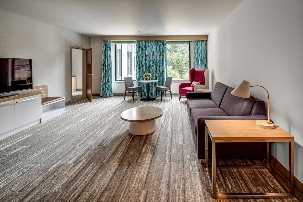 Suite, 1 Bedroom - Photo 3
