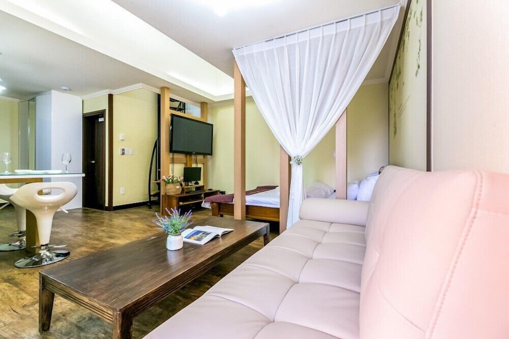 Room (Beach-dong 201) - Photo 7