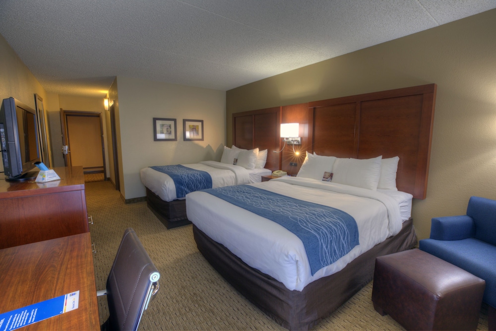 Room, 2 Queen Beds, Non Smoking - Photo 7
