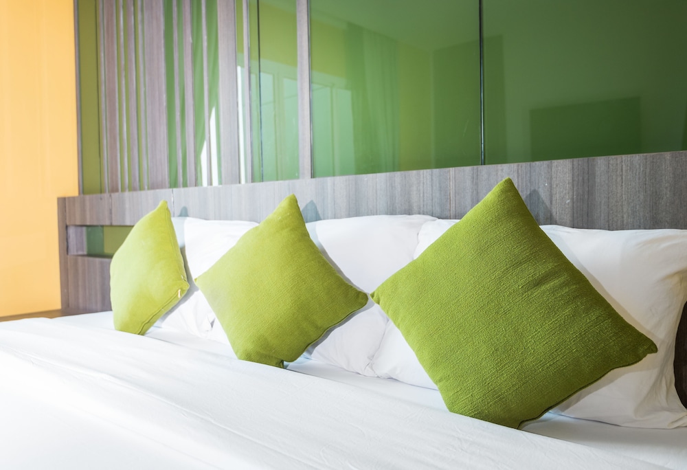 Deluxe Room - Photo 10