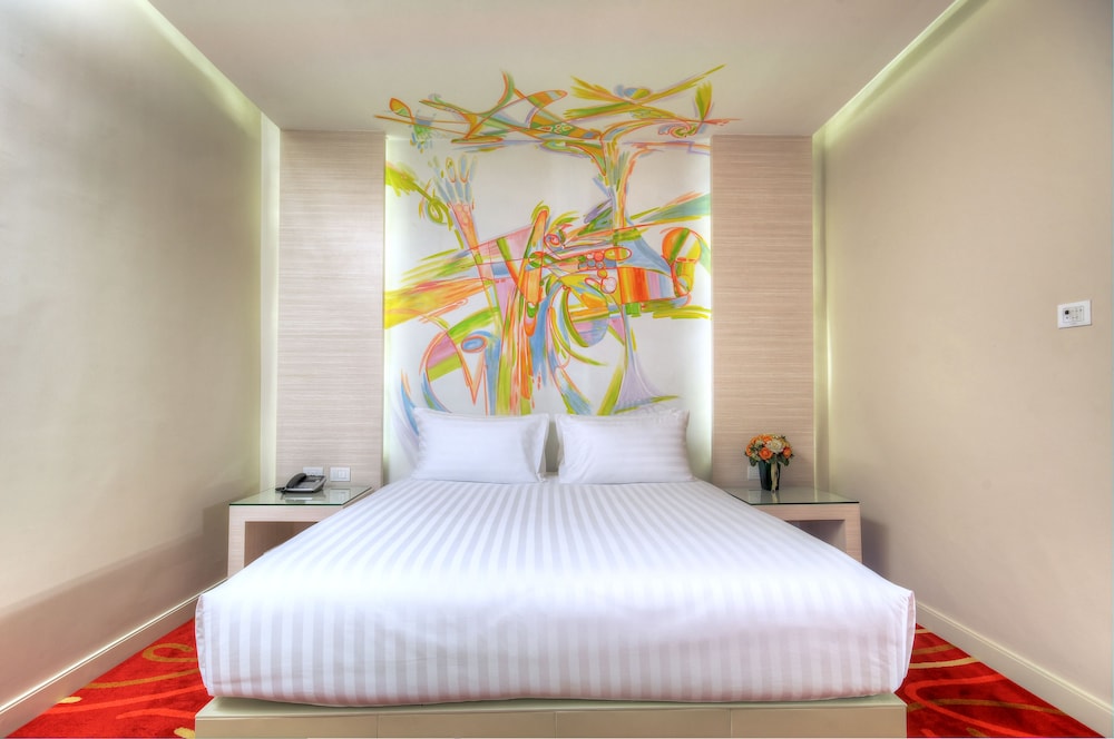 Junior Suite Room (No Window) photo 2