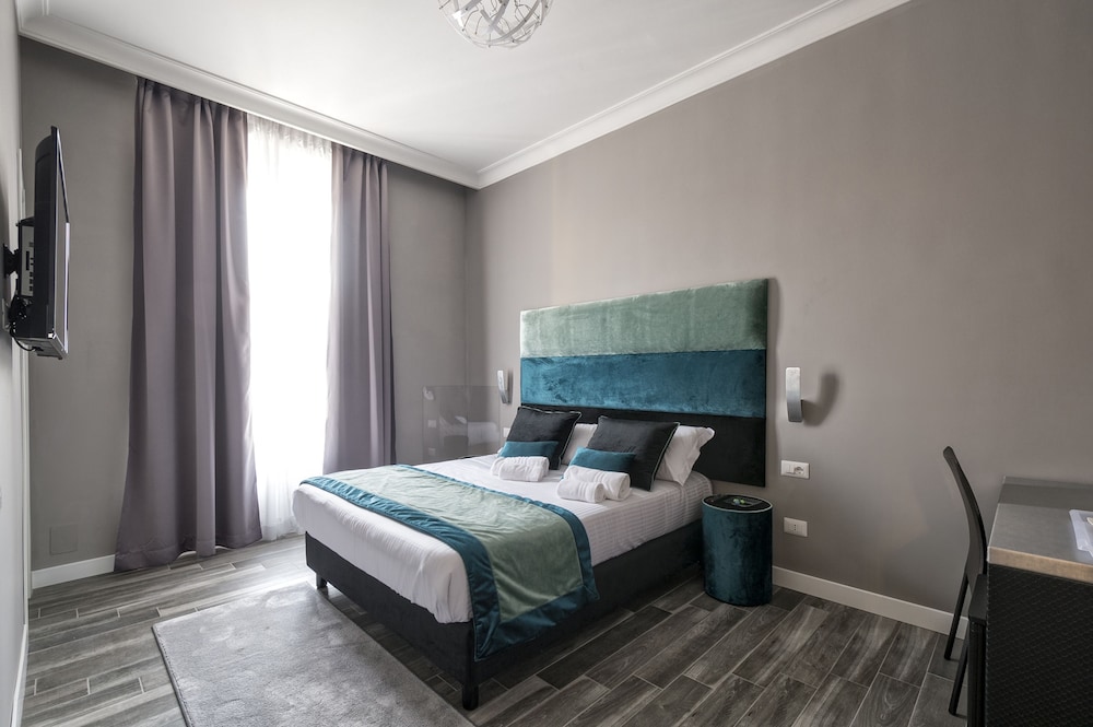 Superior Double Room, City View photo 2