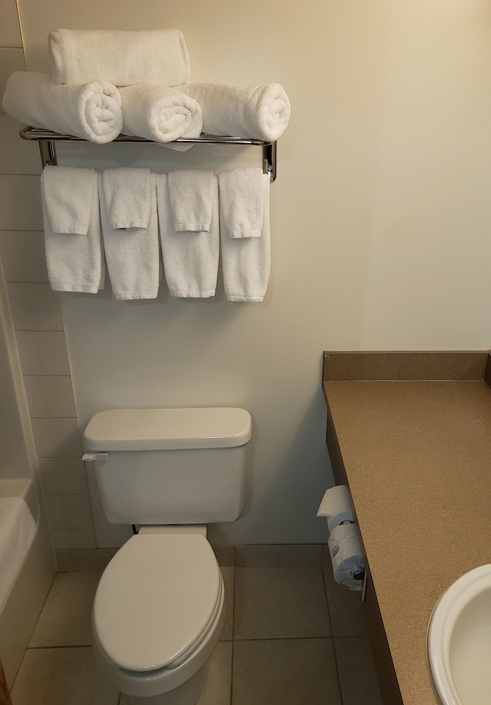 Upgraded, Room, 1 King Bed - Photo 3