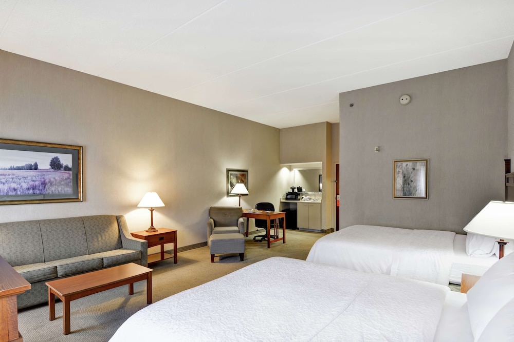Suite, Two Queen Beds, Non-Smoking - Photo 2