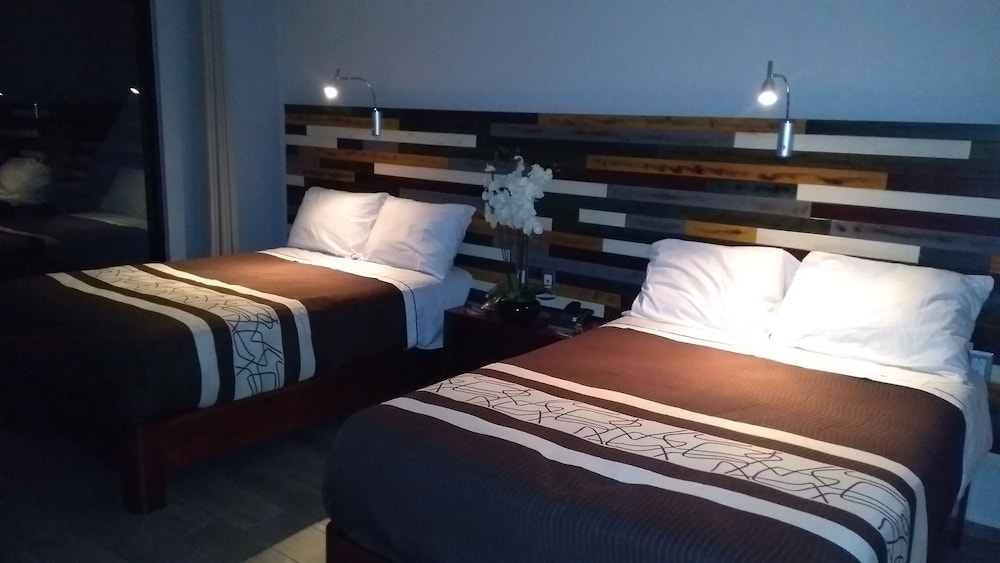 Standard Double Room, 2 Double Beds, Non Smoking photo 1