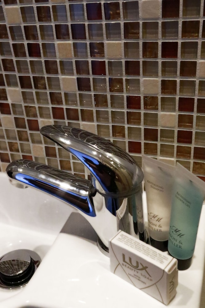 Superior Double or Twin Room, Bathtub photo 3