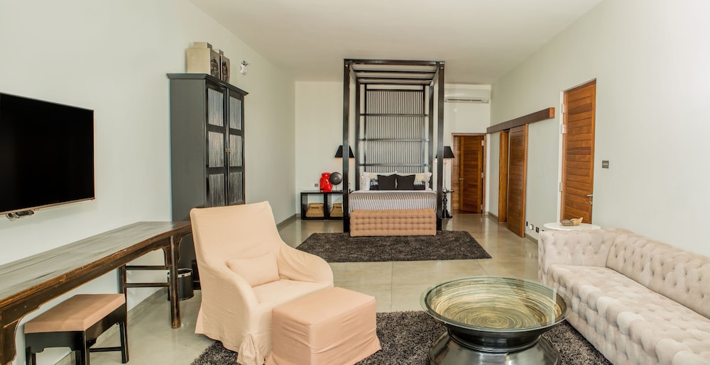 Executive Suite,1King Bed, Ocean View photo 2