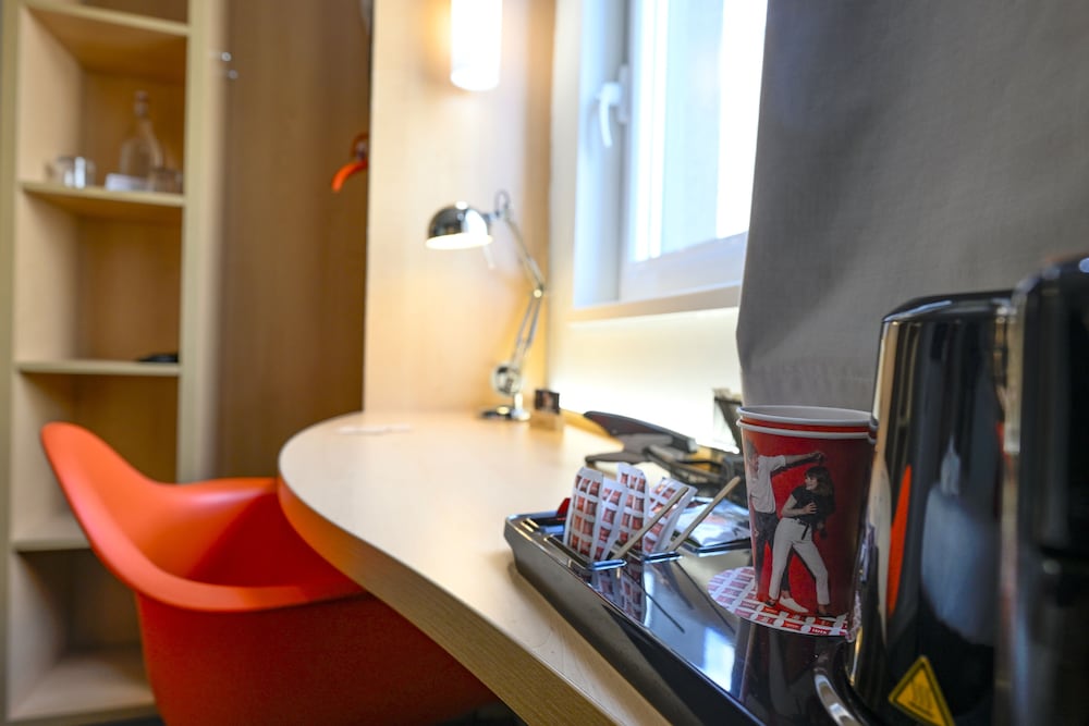 Business Room, 1 Double Bed, Accessible photo 3