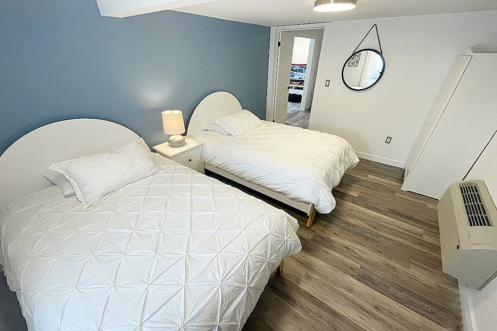 Honeymoon Suite photo 3