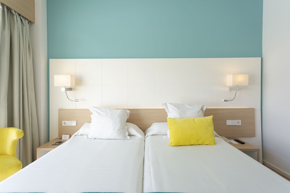 Standard Double Room, Balcony - Photo 6