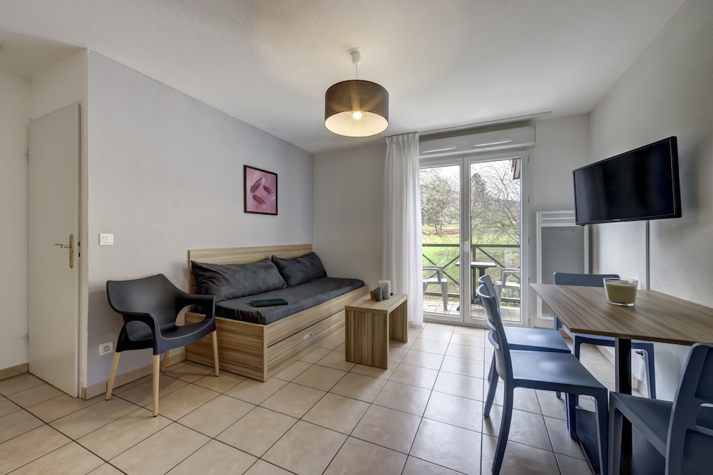 Apartment - Photo 4