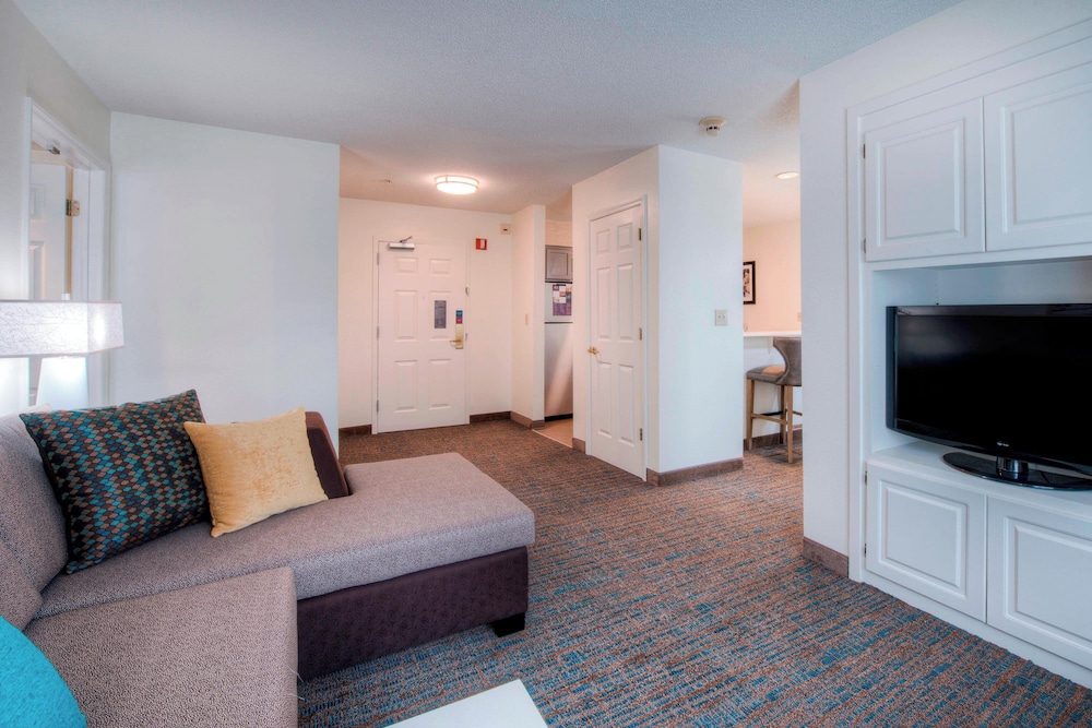 Executive Suite, 1 Bedroom - Photo 3