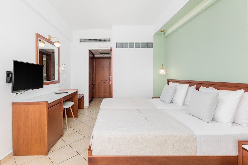 Superior Double or Twin Room photo 1