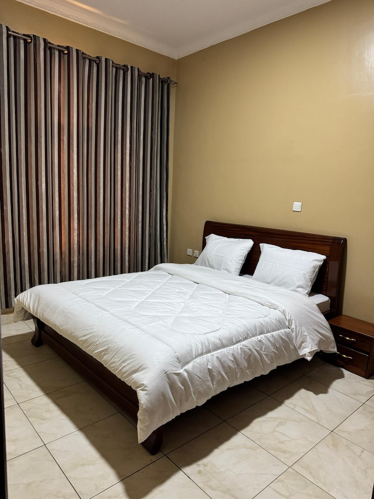 Standard Room, 1 Bedroom, Non Smoking, Corner photo 2