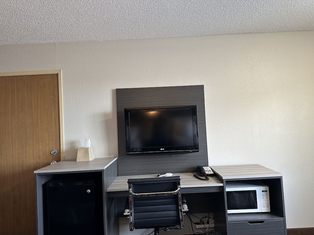 Deluxe Room, 1 King Bed, Accessible, Non Smoking photo 1