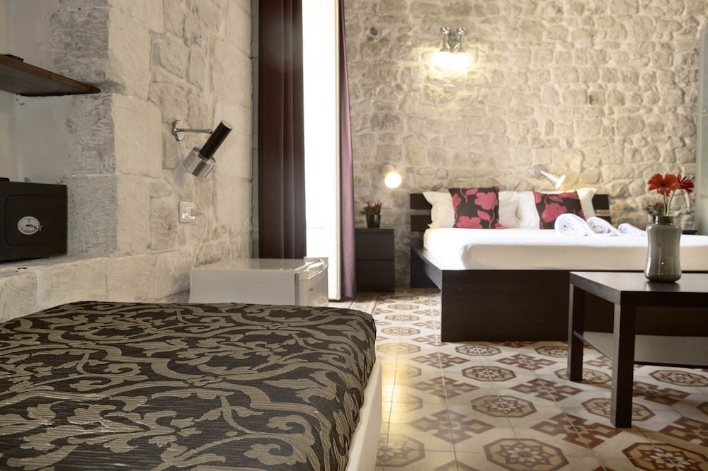 Deluxe Double Room, 1 Bedroom photo 3