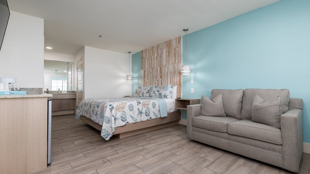 Deluxe Room, 1 King Bed with Sofa bed, Ground Floor