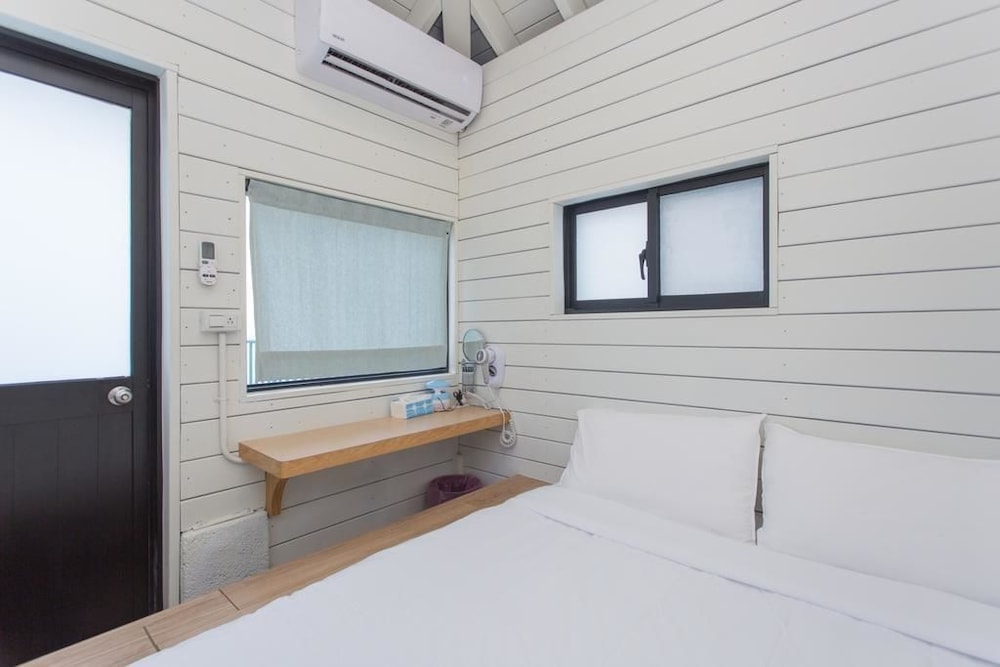 Chalet, Shared Bathroom photo 3