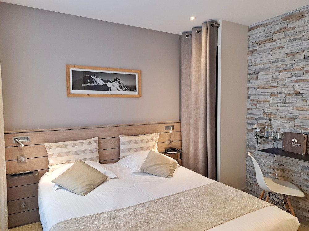 Double Room - Photo 9