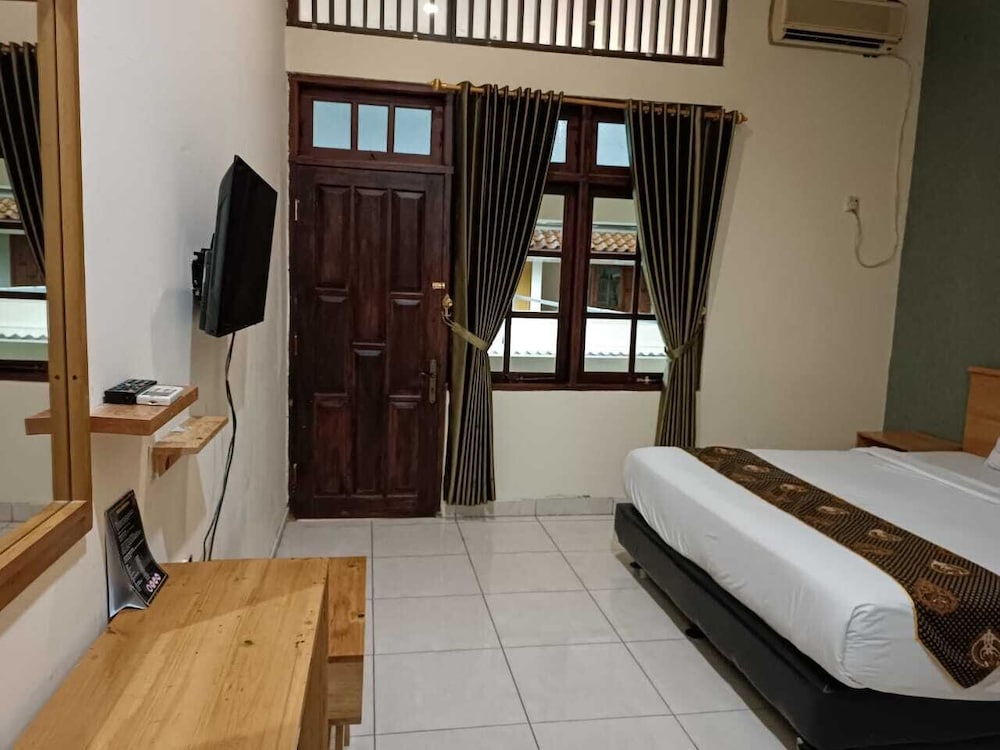 Standard Double Or Twin Room - Photo 10