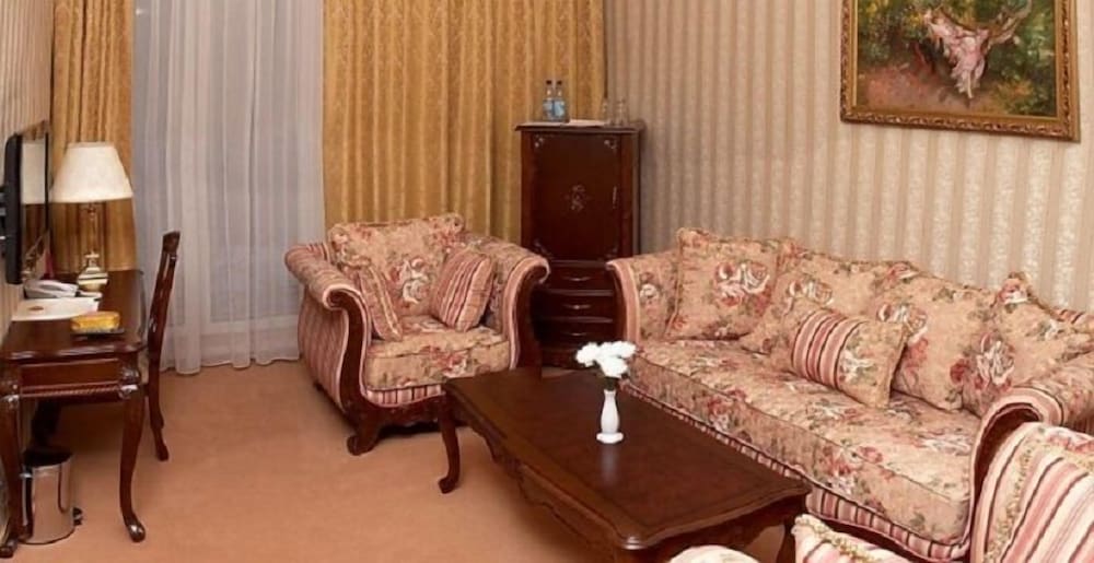 Suite, River View