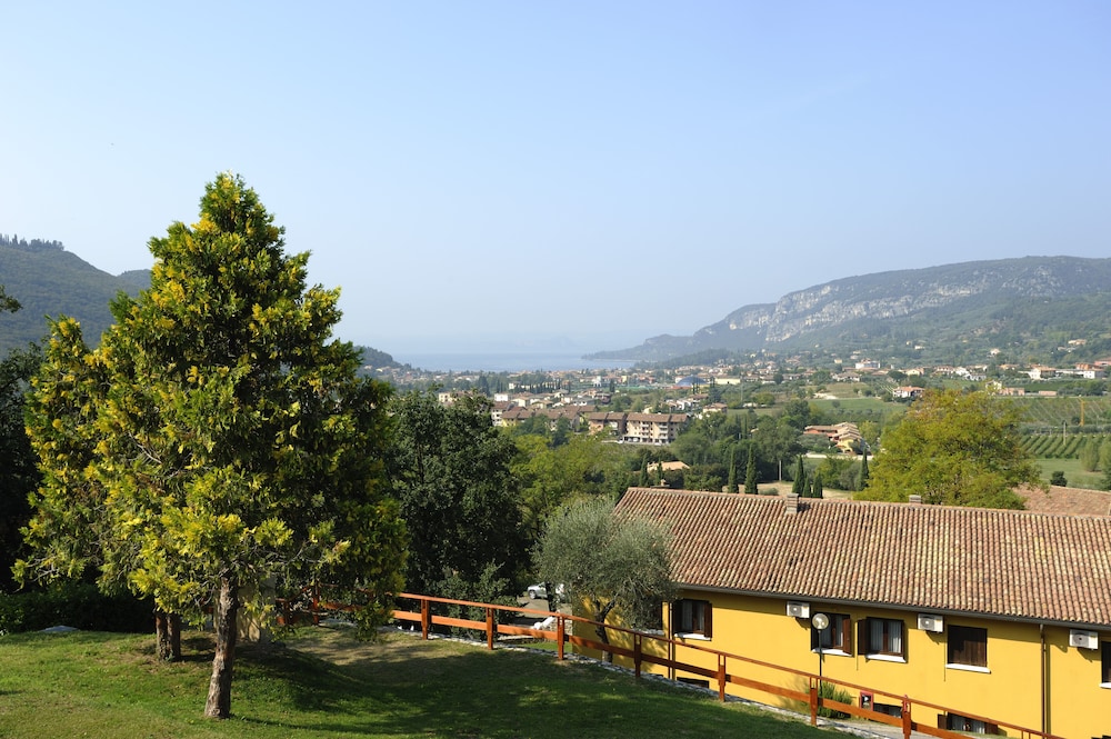 Apartment, 2 Bedrooms, Kitchenette, Lake View - Photo 7