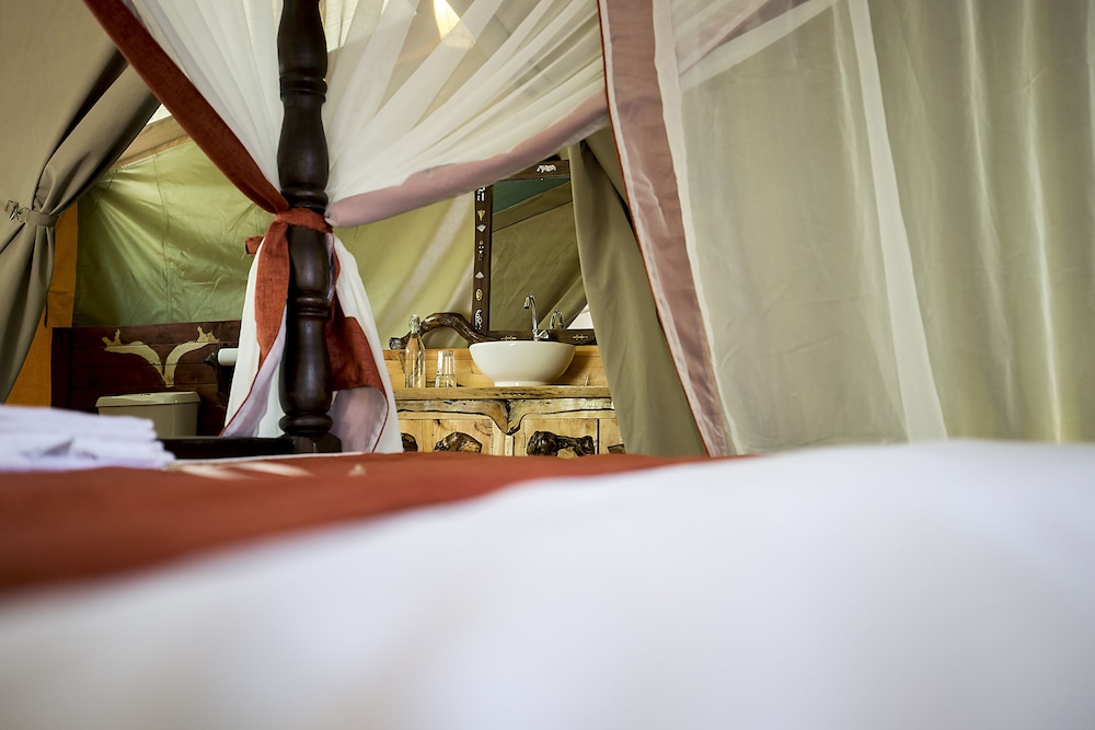 Standard Tent, 1 Double Bed photo 3