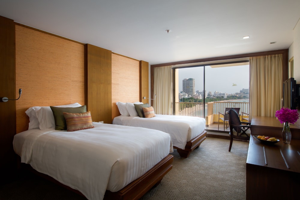 Two Bedroom Suite thumbnail 5