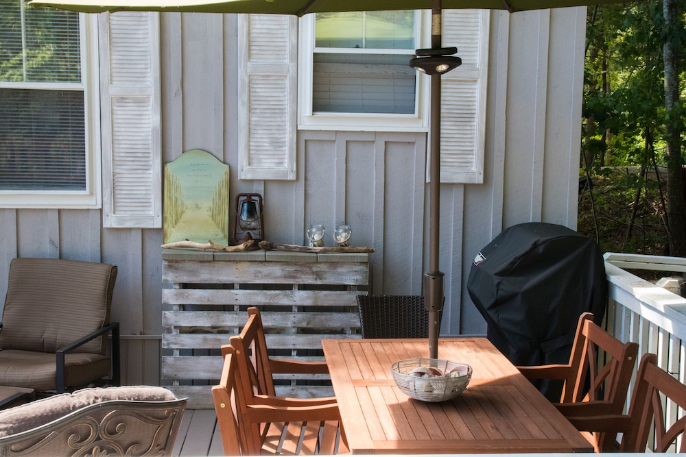 Private Romantic Couple Luxury Cottage, 1 Bedroom, Kitchen photo 1