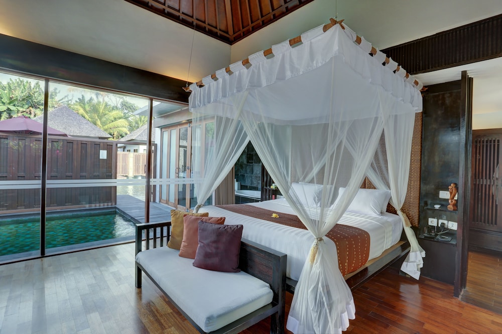 Lagoon Pool Access Villa - Photo 2