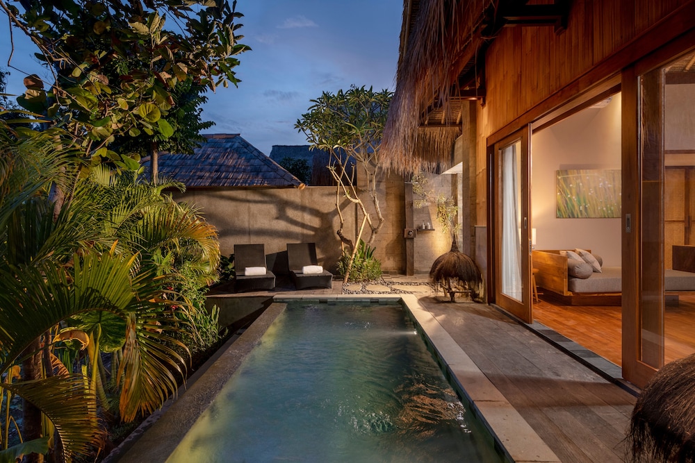 Hillside Pool Suite photo 2