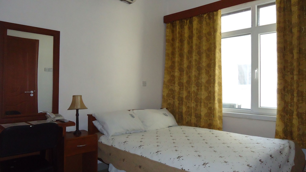 Standard Double Room Single Use photo 2