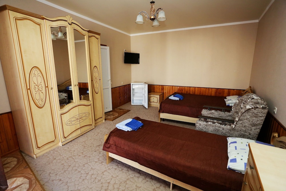 Superior Triple Room photo 3