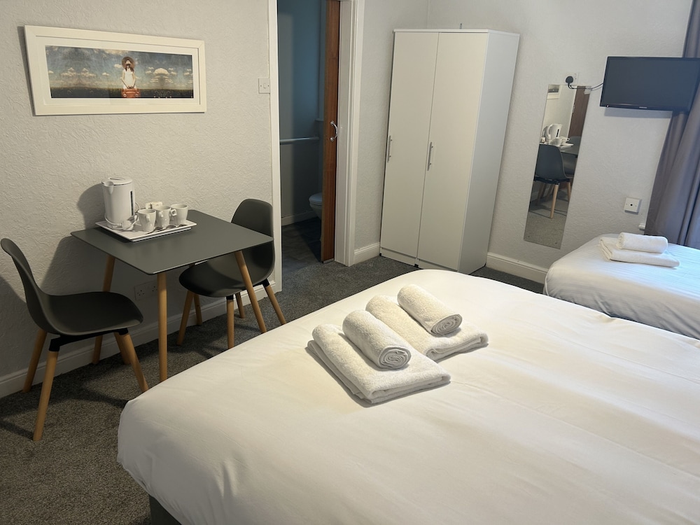 Triple Room Rear View photo 3