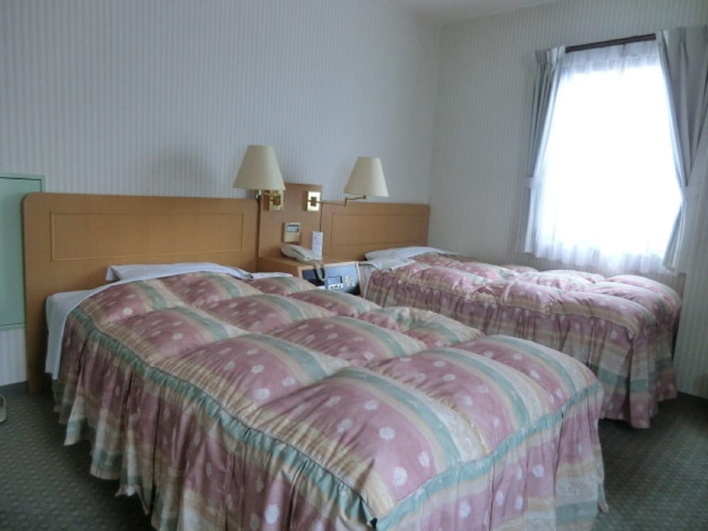 Twin Room, Smoking photo 1