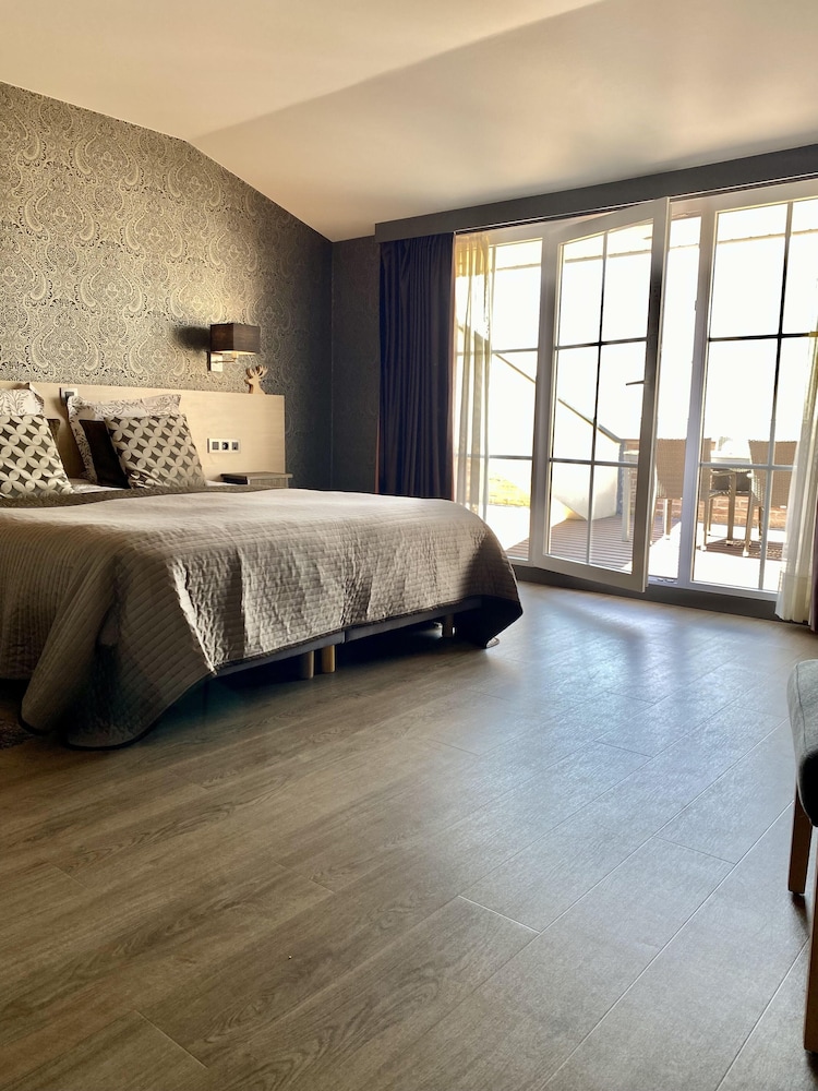 Comfort Double Room, Balcony, Garden View